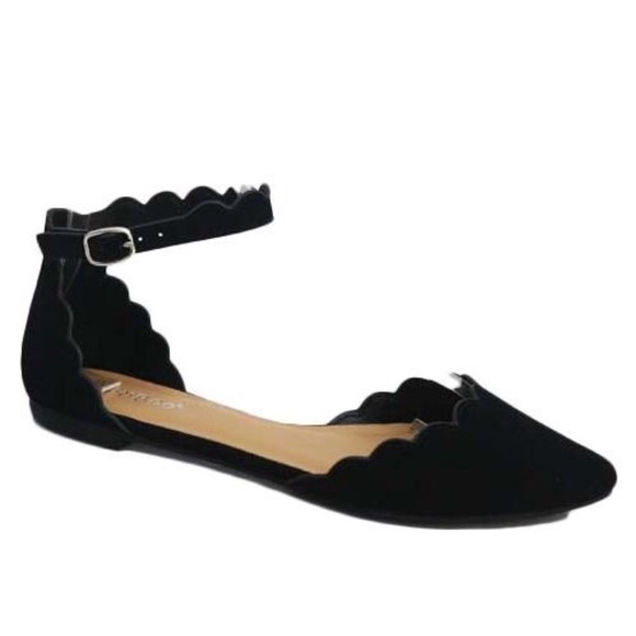 LAST PAIR Scalloped Ankle Strap Flats in Black - Picture 8 of 8
